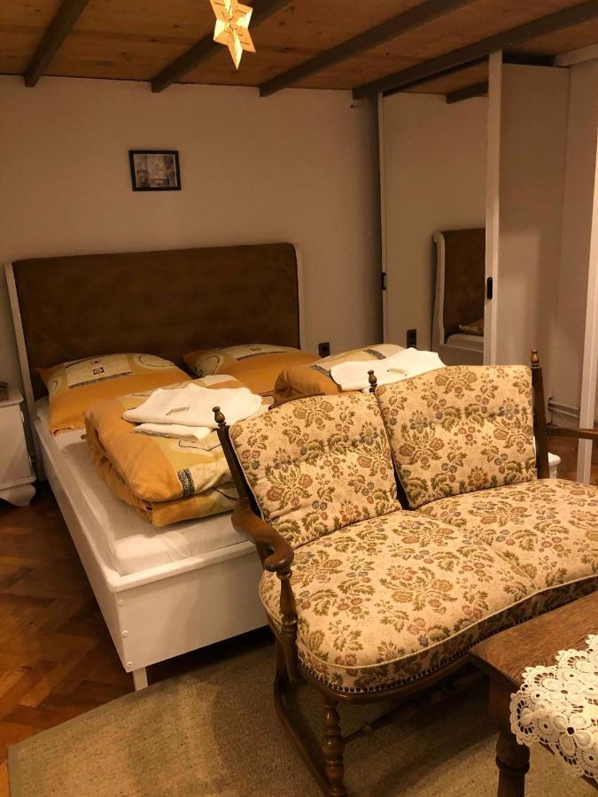 Appartement Ducville 2 à Braşov Extérieur photo